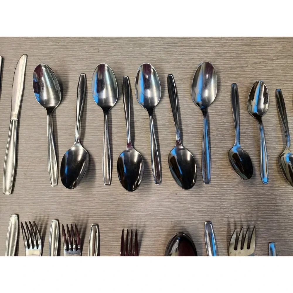 Oneidacraft Vallarta Oneida Stainless‎ Steel Flatware Silverware Lot of 37 Pcs